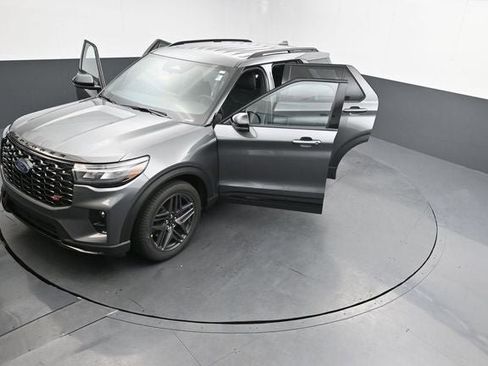 New 2026 Ford Explorer ST image 37