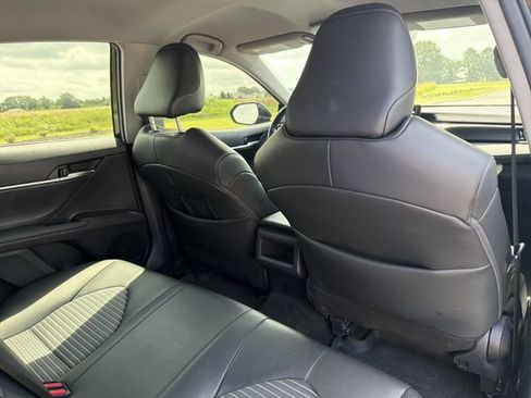 Used 2023 Toyota Camry SE FWD image 17