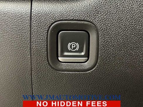 Used 2022 Chevrolet Silverado 1500 LTZ image 37