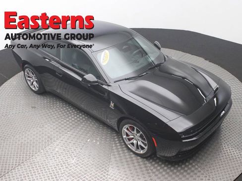 Used 2024 Dodge Charger Daytona Scat Pack w/ Plus Group AWD/4WD image 3
