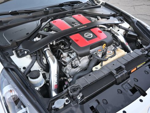 Used 2015 Nissan 370Z NISMO image 68