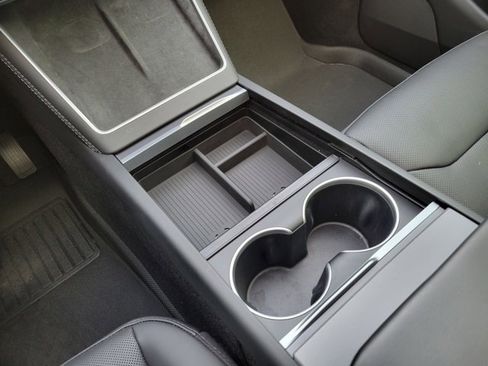 Used 2026 Tesla Model Y Long Range image 36