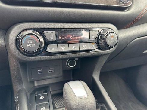 Certified 2023 Nissan Kicks SR w/ SR Premium Package FWD image 18