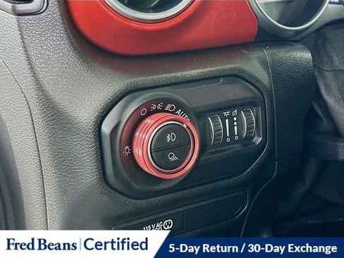 Used 2020 Jeep Gladiator Rubicon image 12