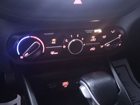 Used 2020 Kia Soul FWD image 18