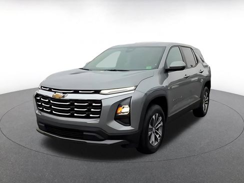 Used 2025 Chevrolet Equinox LT image 7