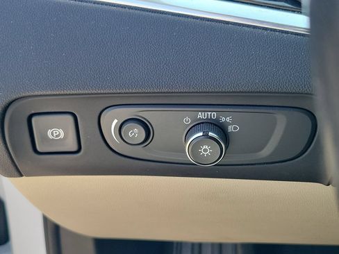 Used 2021 Buick Enclave Essence w/ Sound and Sites Package FWD image 21
