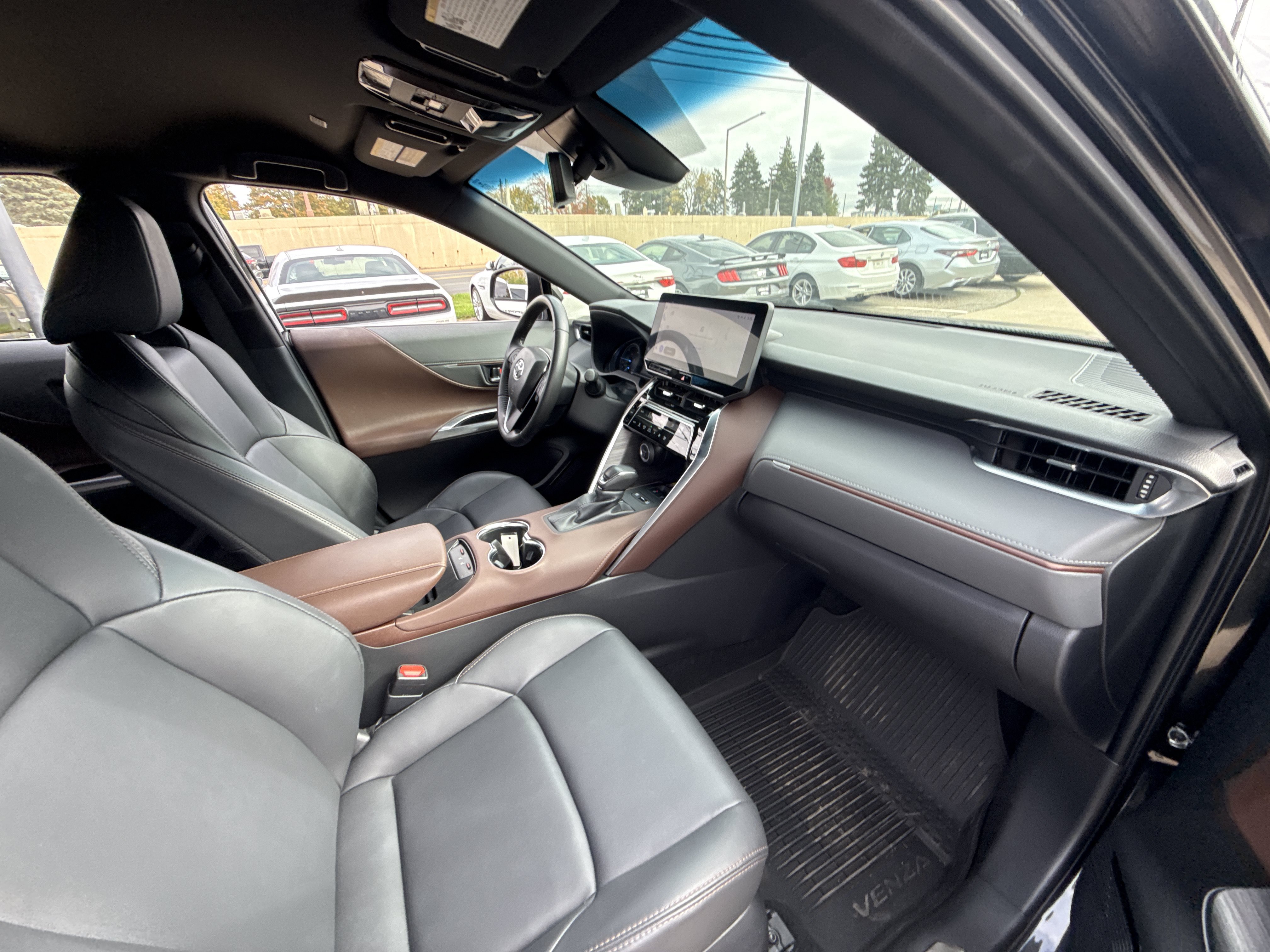 Used 2023 Toyota Venza XLE AWD/4WD image 20