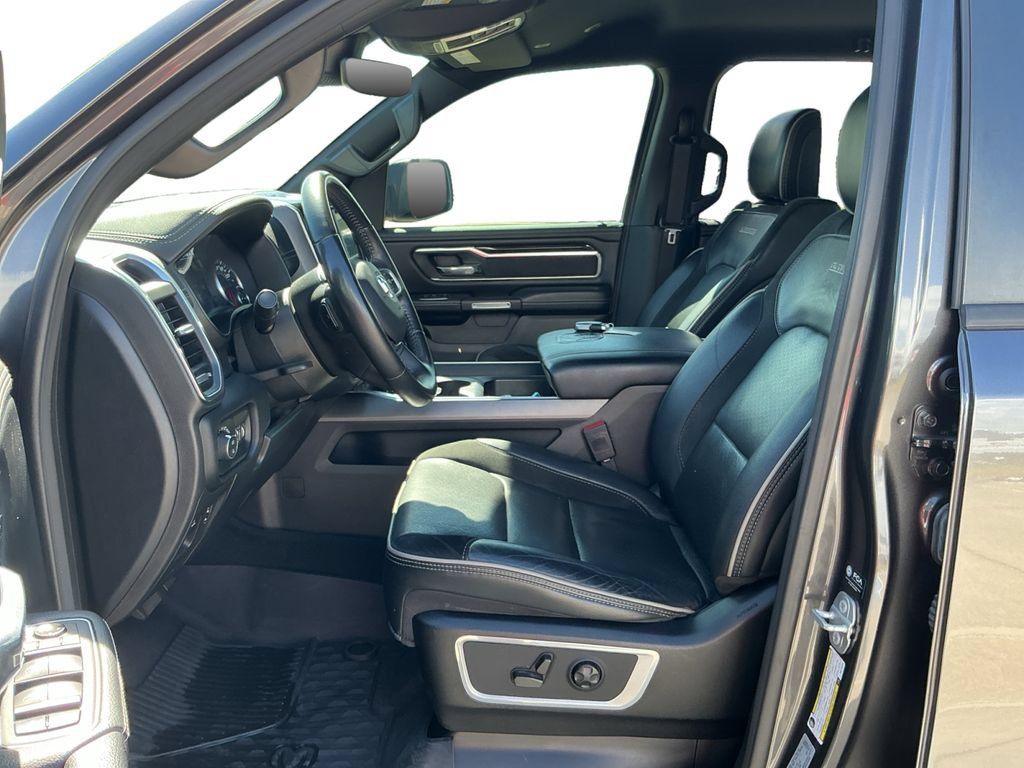 Used 2021 RAM 1500 Laramie w/ Sport Appearance Package AWD/4WD image 23