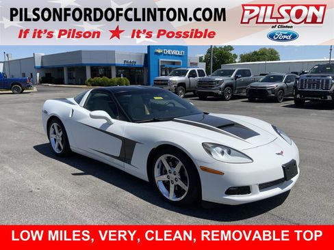 Used 2005 Chevrolet Corvette Coupe w/ Preferred Equipment Group RWD image 1