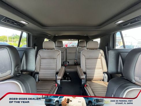 Used 2025 GMC Yukon Denali Ultimate image 24