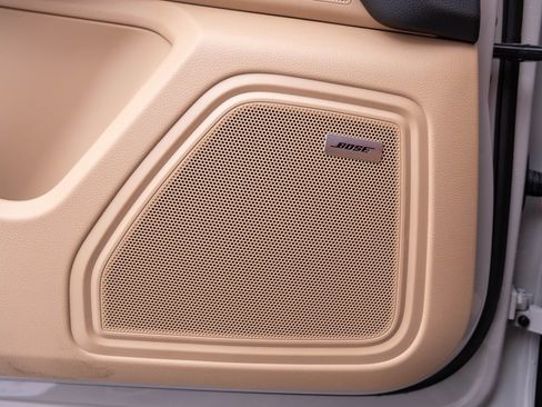 New 2026 Porsche Macan image 18