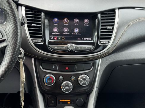 Used 2021 Chevrolet Trax LT AWD/4WD image 17