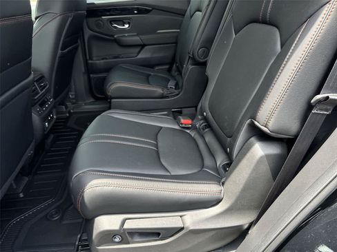 Used 2026 Honda Pilot TrailSport image 15