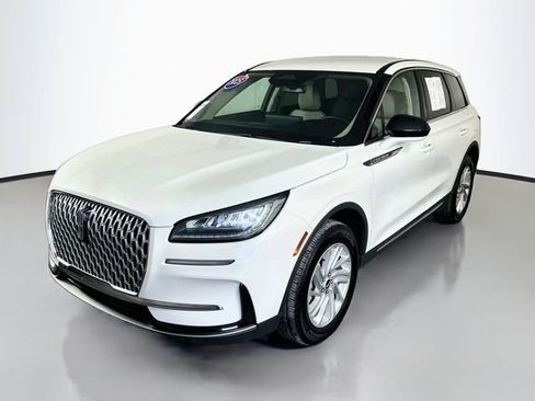 Used 2025 Lincoln Corsair FWD image 4