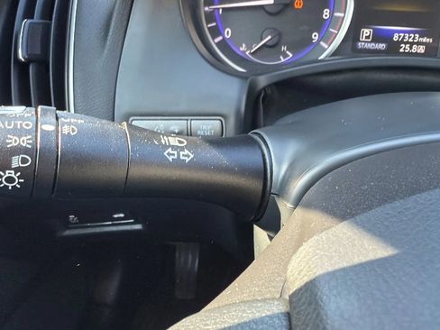 Used 2015 INFINITI Q50 Premium w/ Navigation Package image 14