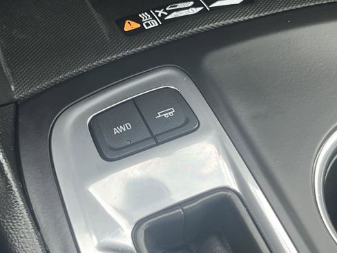 Used 2018 Chevrolet Equinox Premier AWD/4WD image 29