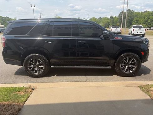 Used 2022 Chevrolet Tahoe Z71 w/ Luxury Package AWD/4WD image 6