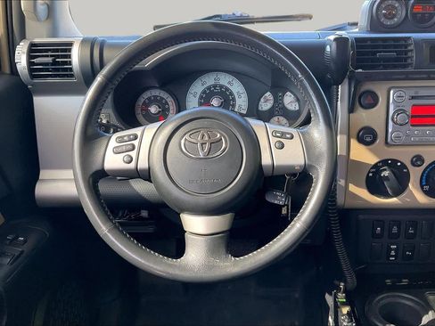 Used 2011 Toyota FJ Cruiser 4WD w/ Upgrade Pkg image 5