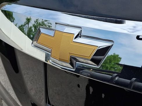 Used 2017 Chevrolet Traverse LT w/ Style and Technology Package AWD/4WD image 30