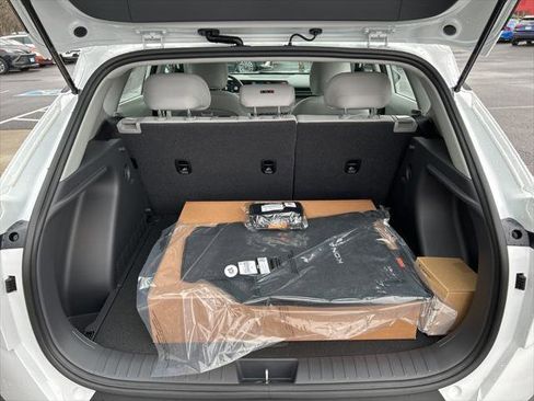 New 2026 Hyundai Kona SE image 13