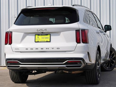 Used 2022 Kia Sorento SX image 4