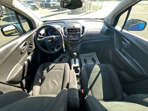 Used 2015 Chevrolet Trax LS image 3