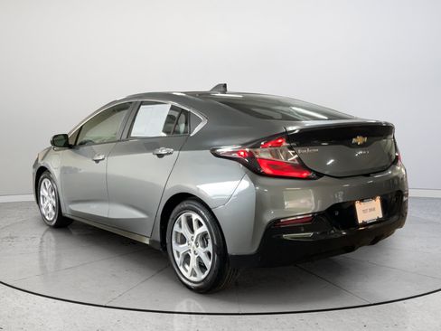 Used 2016 Chevrolet Volt Premier w/ Driver Confidence Package FWD image 9