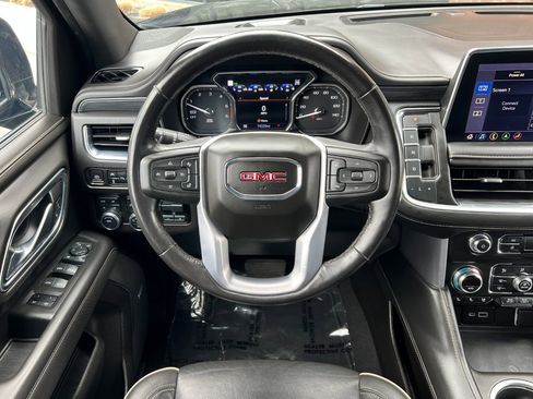 Used 2021 GMC Yukon SLT w/ Rear Media and Nav Package AWD/4WD image 12
