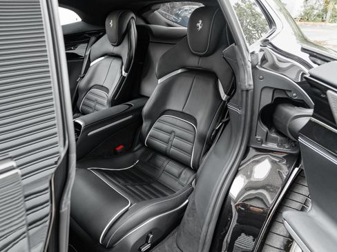 Used 2025 Ferrari Purosangue AWD/4WD image 24