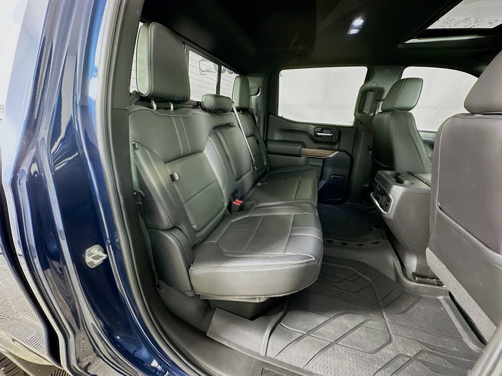 Used 2021 Chevrolet Silverado 1500 High Country RWD image 34