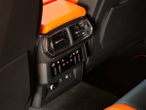 Used 2022 Lamborghini Urus image 20