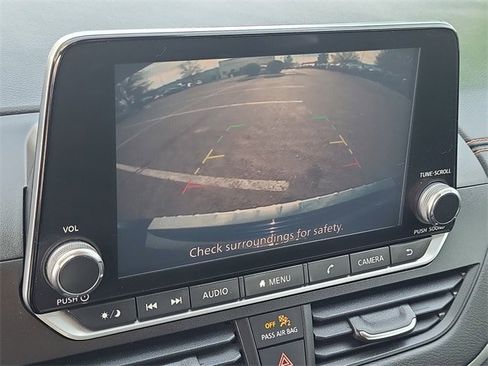 Used 2020 Nissan Altima 2.5 SR w/ Premium Package image 17