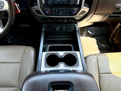 Used 2018 GMC Sierra 1500 SLT w/ SLT Premium Package image 17