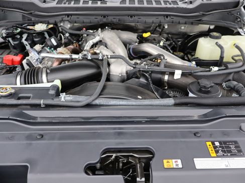 Used 2025 Ford F250 Lariat w/ Chrome Package image 41