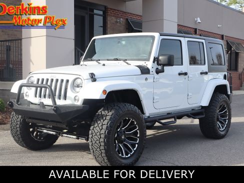 Used 2018 Jeep Wrangler Unlimited Sahara image 1
