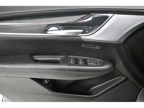 Used 2022 Cadillac XT5 Premium Luxury image 28