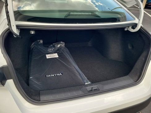 New 2026 Nissan Sentra SV w/ SV Convenience Package FWD image 5