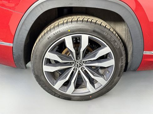 Used 2021 Volkswagen Atlas SEL Premium image 33