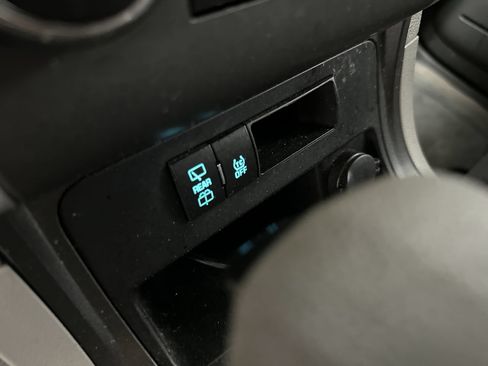 Used 2012 Chevrolet Traverse LS FWD image 39