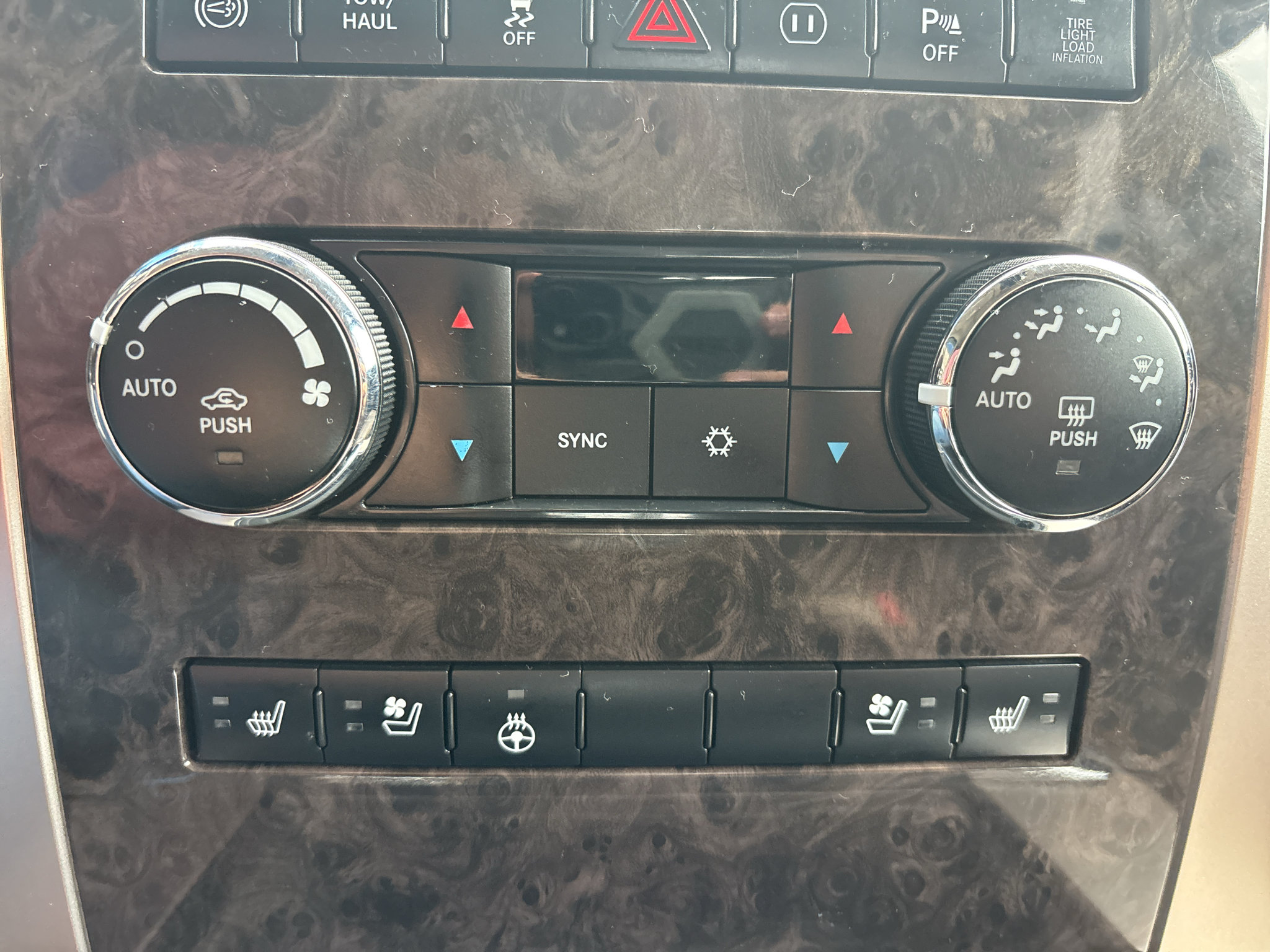 Used 2012 RAM 2500 Longhorn w/ Cold Weather Group AWD/4WD image 21