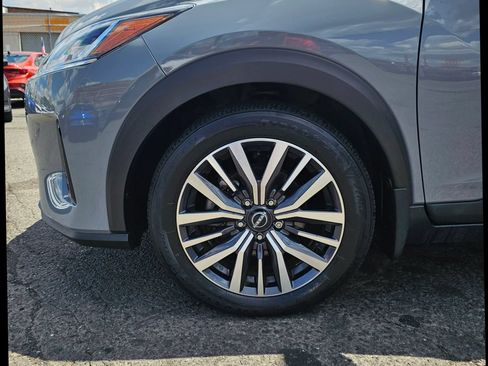 Used 2022 Nissan Kicks SV FWD image 31