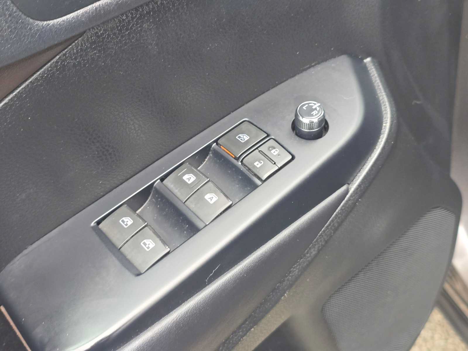 Used 2016 Toyota Highlander XLE AWD/4WD image 24