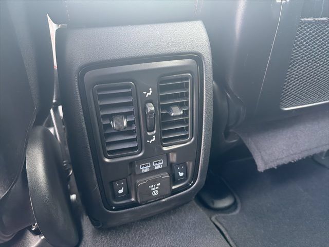 Used 2025 Dodge Durango GT AWD/4WD image 24