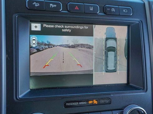 Used 2019 Ford Expedition Max Platinum image 16