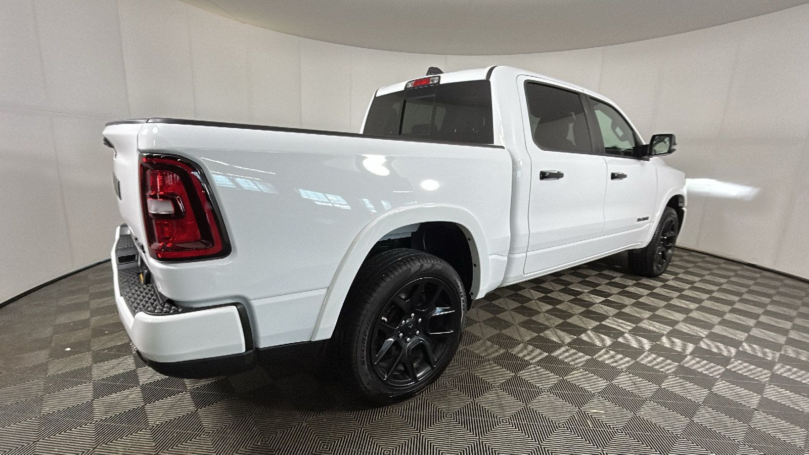 Used 2026 RAM 1500 Laramie w/ Night Edition AWD/4WD image 4