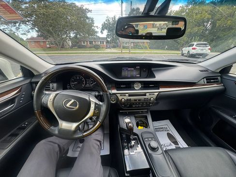 Used 2014 Lexus ES 350 w/ Premium Package FWD image 23