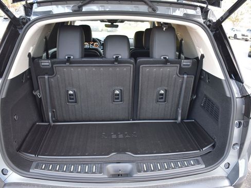 New 2026 Nissan Pathfinder Platinum w/ Accent Package FWD image 65
