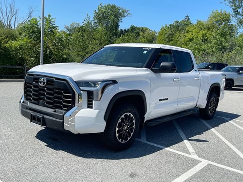 Used 2025 Toyota Tundra SR5 w/ TRD Off-Road Package AWD/4WD image 13
