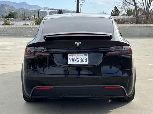 Used 2022 Tesla Model X image 5